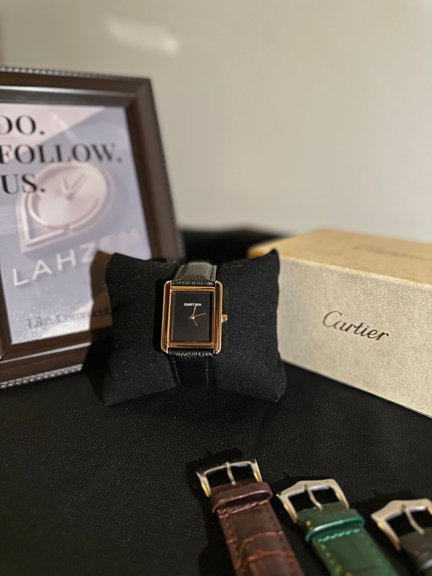 Cart-ier Tank Gold Minimalistic Marker-Less Dial Pebble Strap