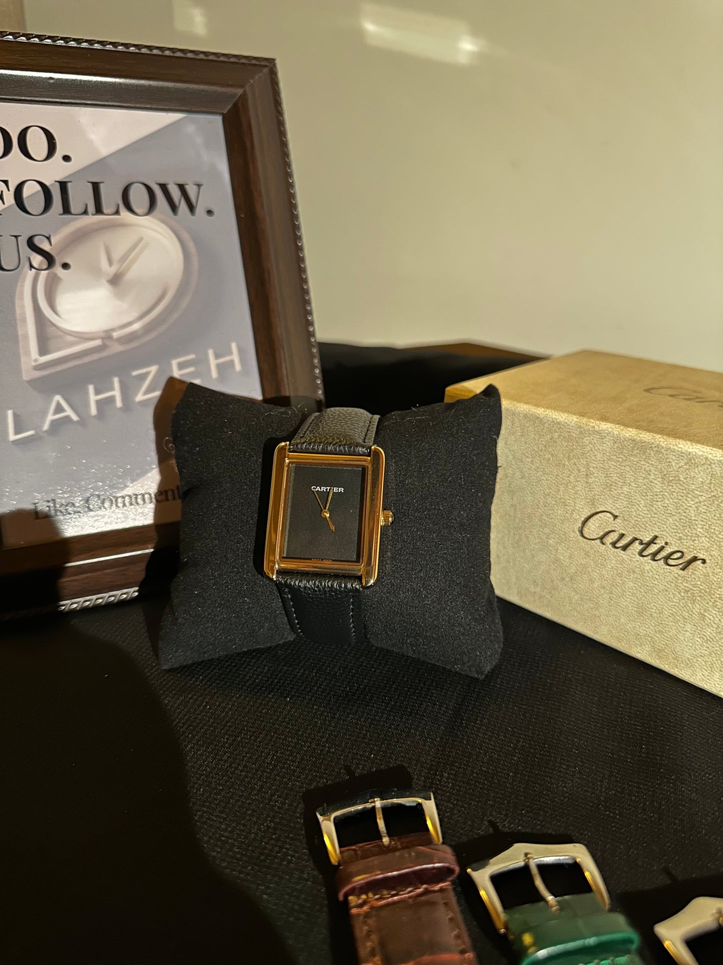Cart-ier Tank Gold Minimalistic Marker-Less Dial Pebble Strap