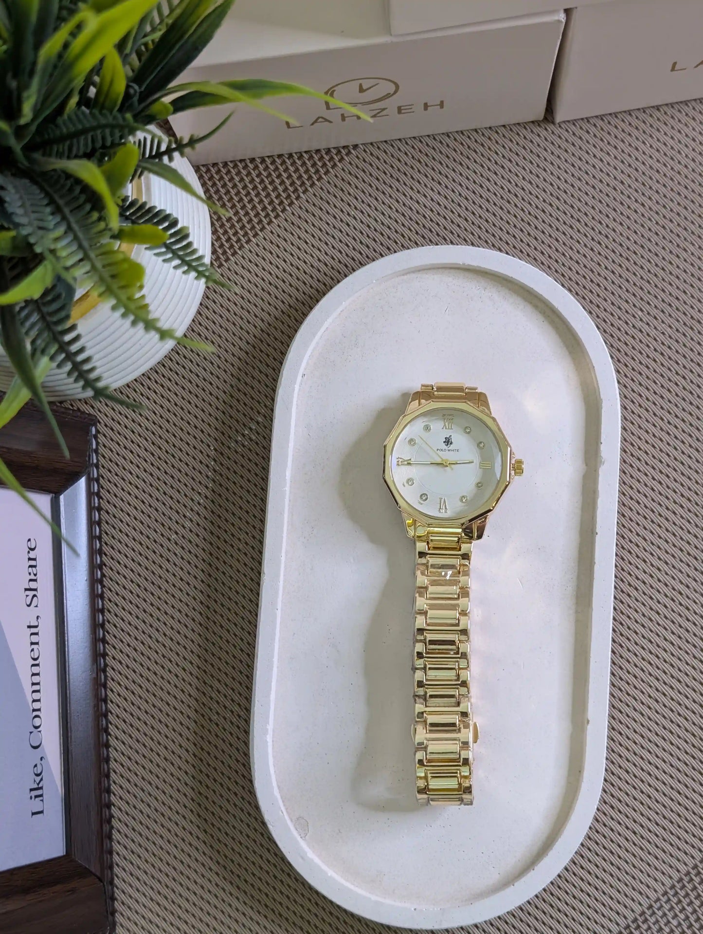 Polowhite Hex Dial Gold