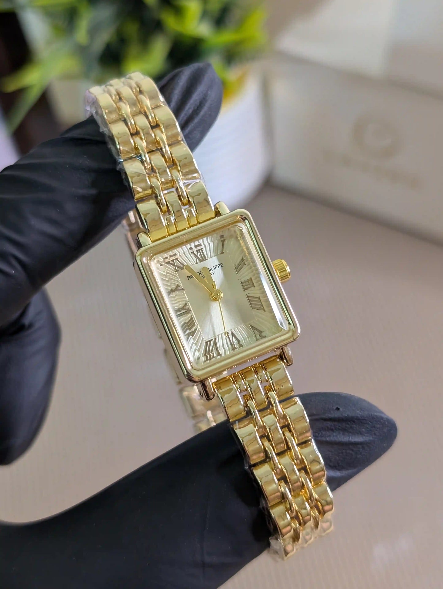 PP Square (Gold/Two-tone/Silver)
