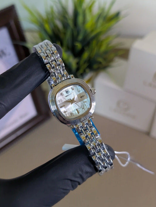 True Worth Silver Ridged Bezel