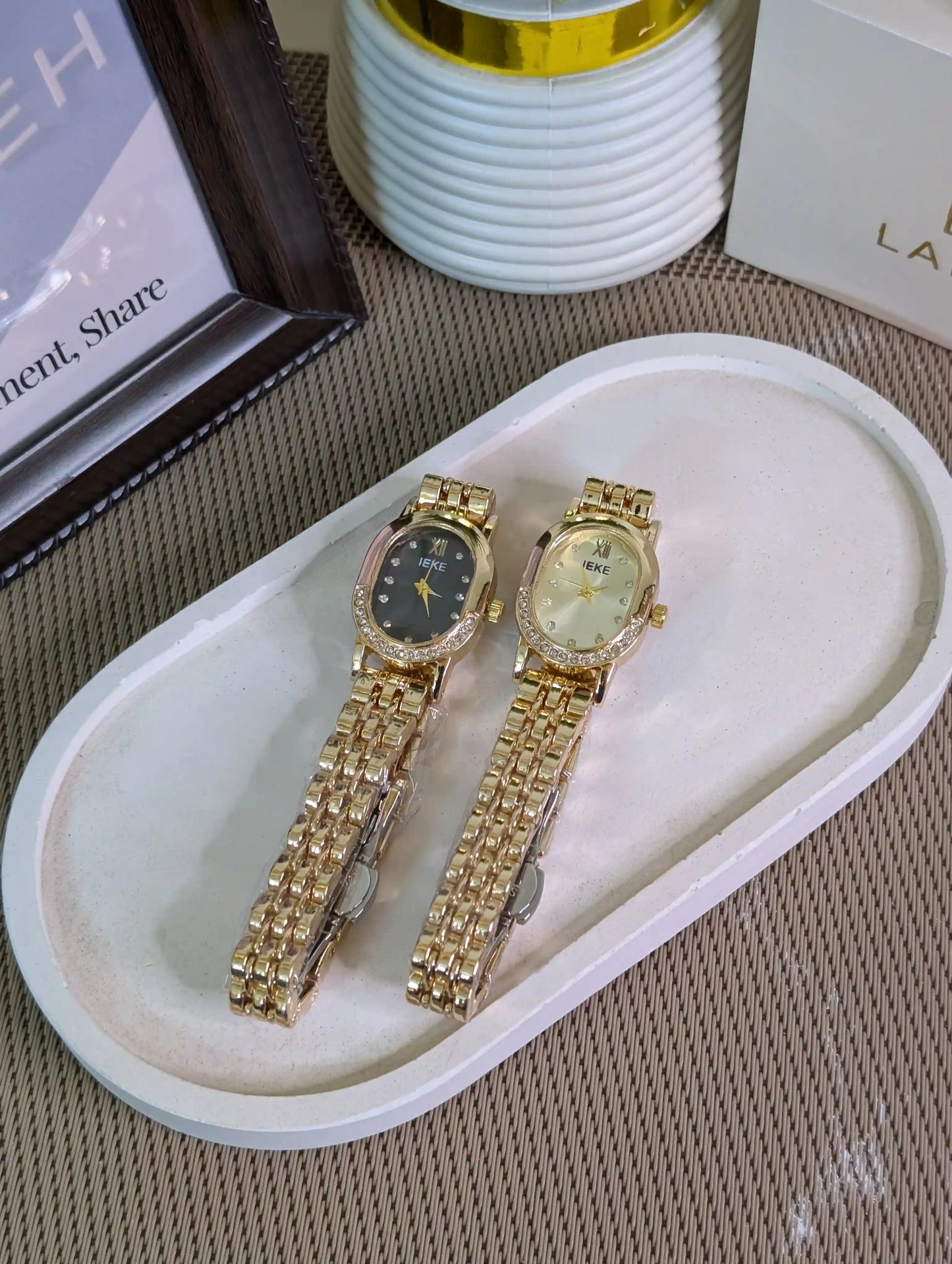 Ieke Oval Gold