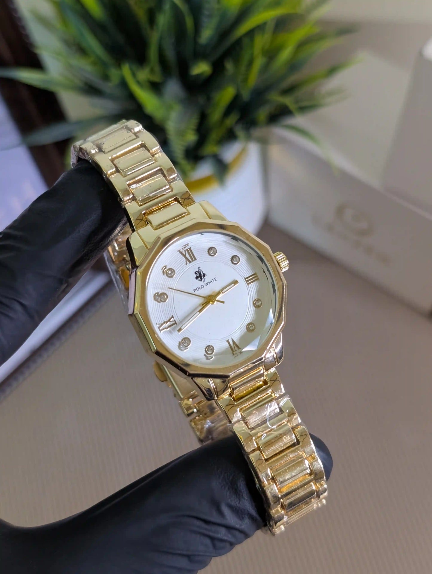 Polowhite Hex Dial Gold
