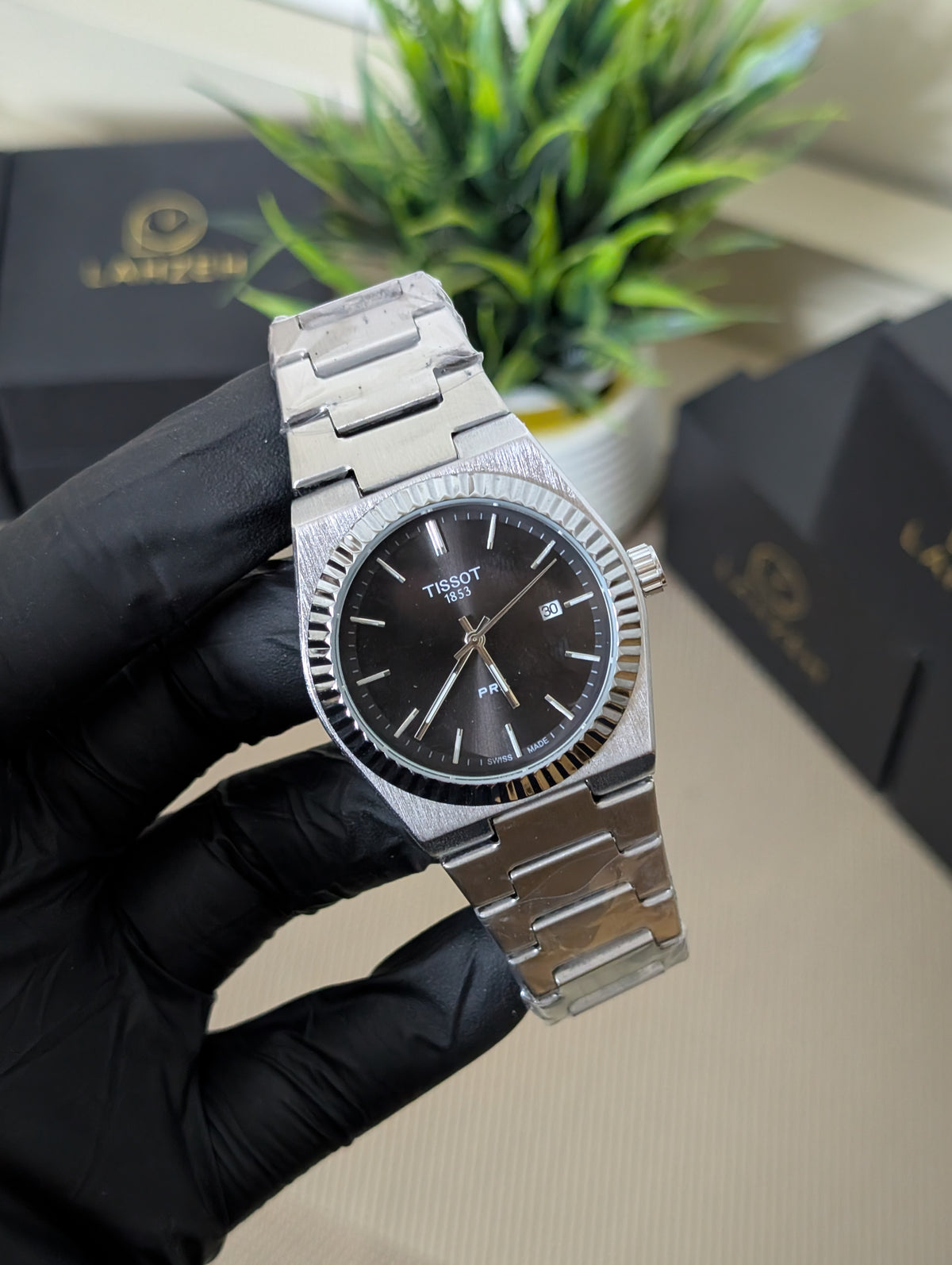 Lahzeh Prism Ridged Bezels