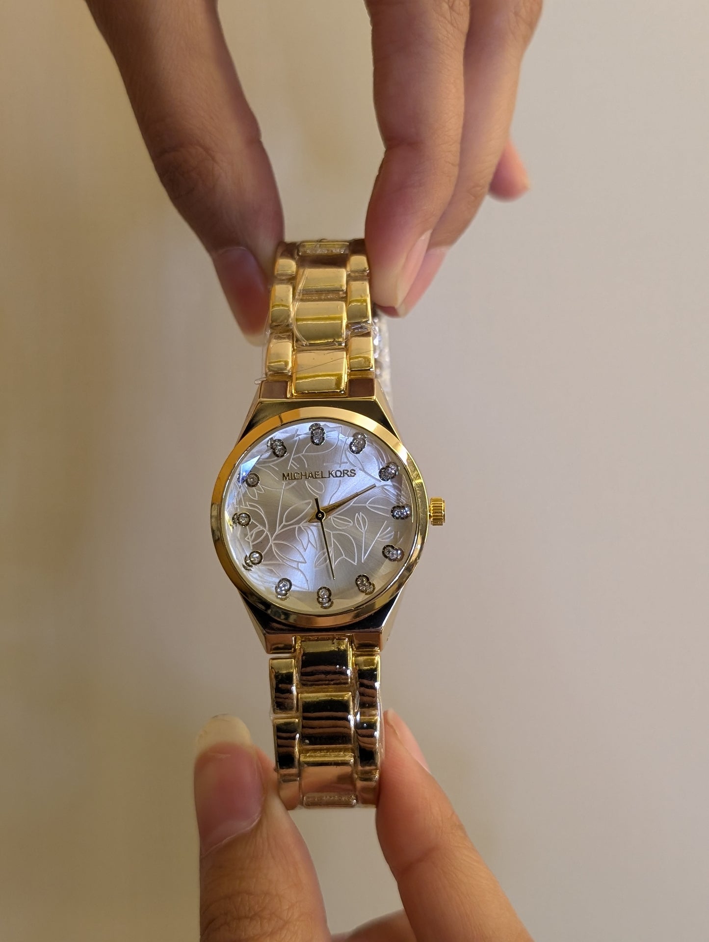 Micha-el Ko-rs Round Dial Gold