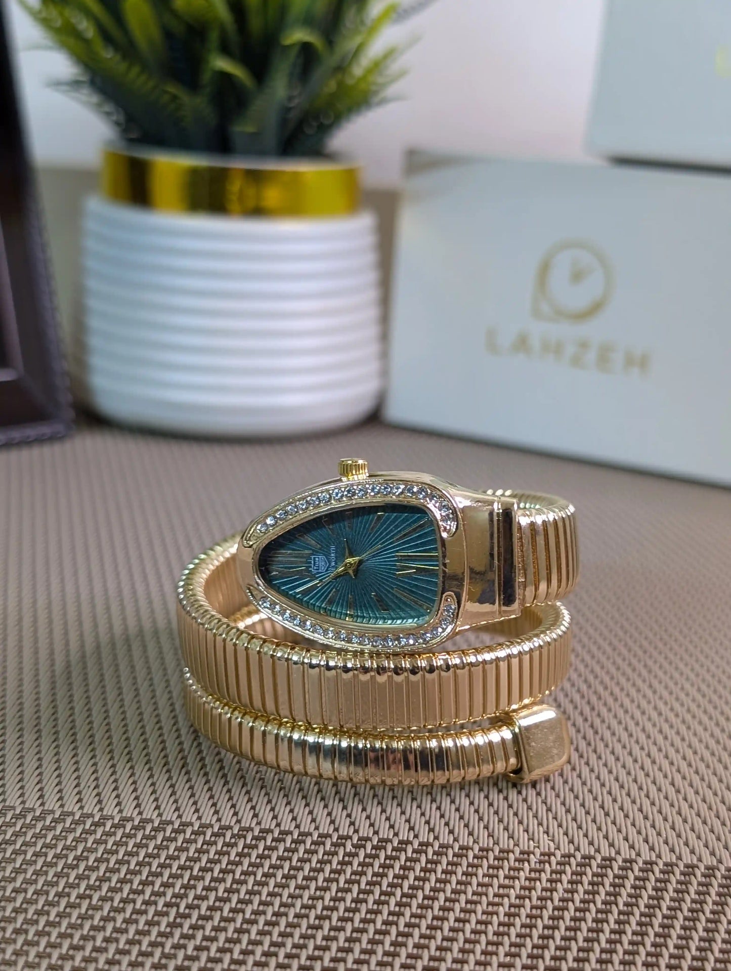 TW Snake Watch (Gold/Silver)