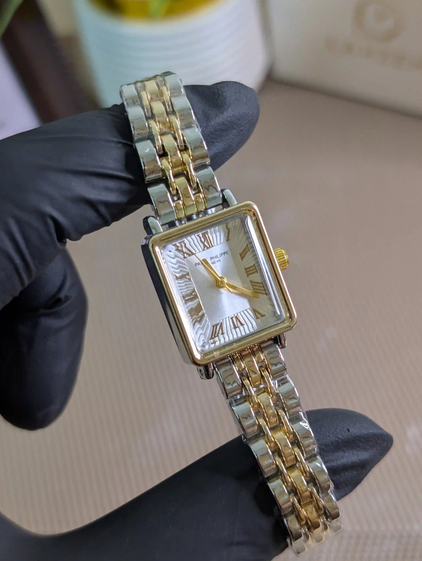 PP Square (Gold/Two-tone/Silver)