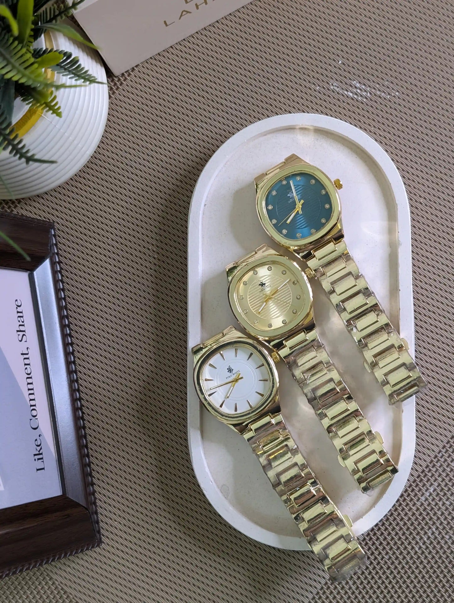 Polowhite Plain Bezel Gold