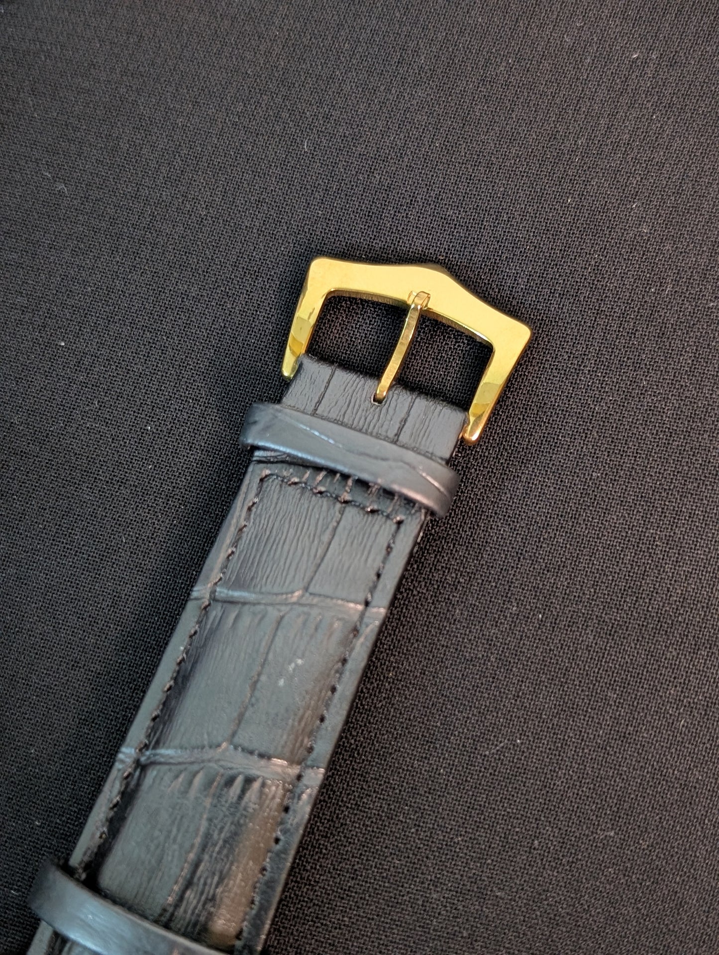 Cart-ier Tank Minimalistic Marker-Less Gold